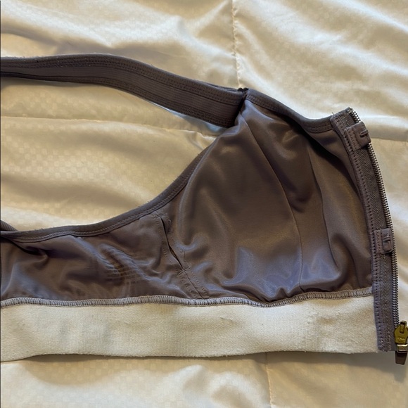 SHEFIT - Set of 3 Sports Bras with Zip Front - Picture 10 of 10